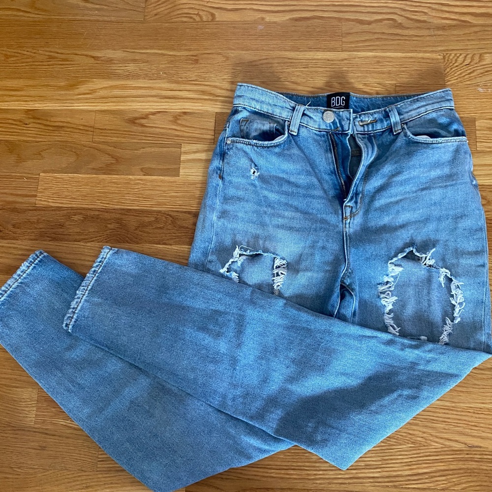 BDG size 25 mom high rise jeans